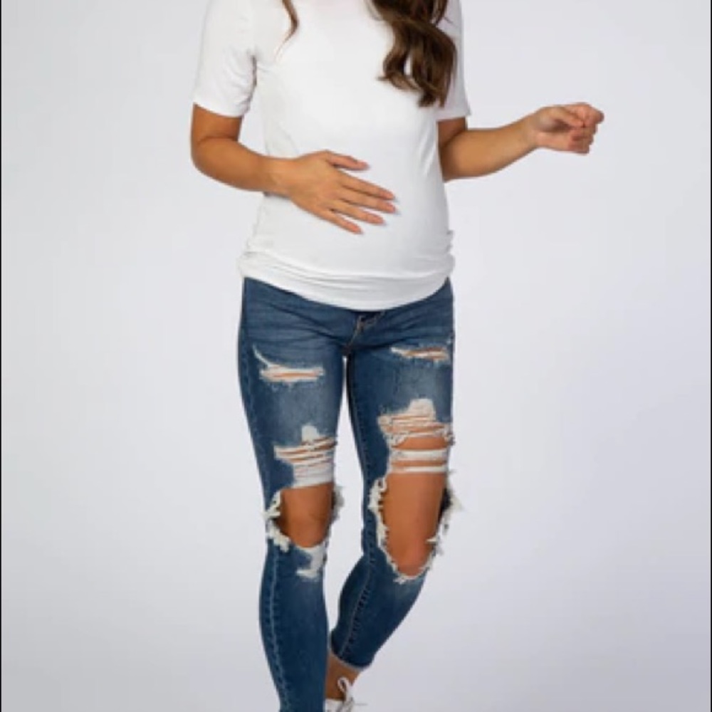 Distressed frayed knee maternity jeans sz 27. Brand new